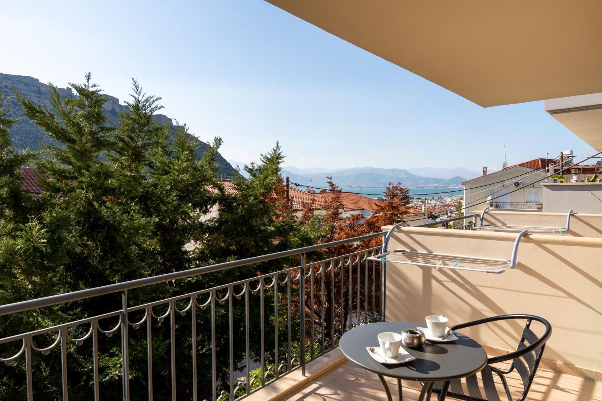 Aerinon Guesthouse Нафплион Экстерьер фото