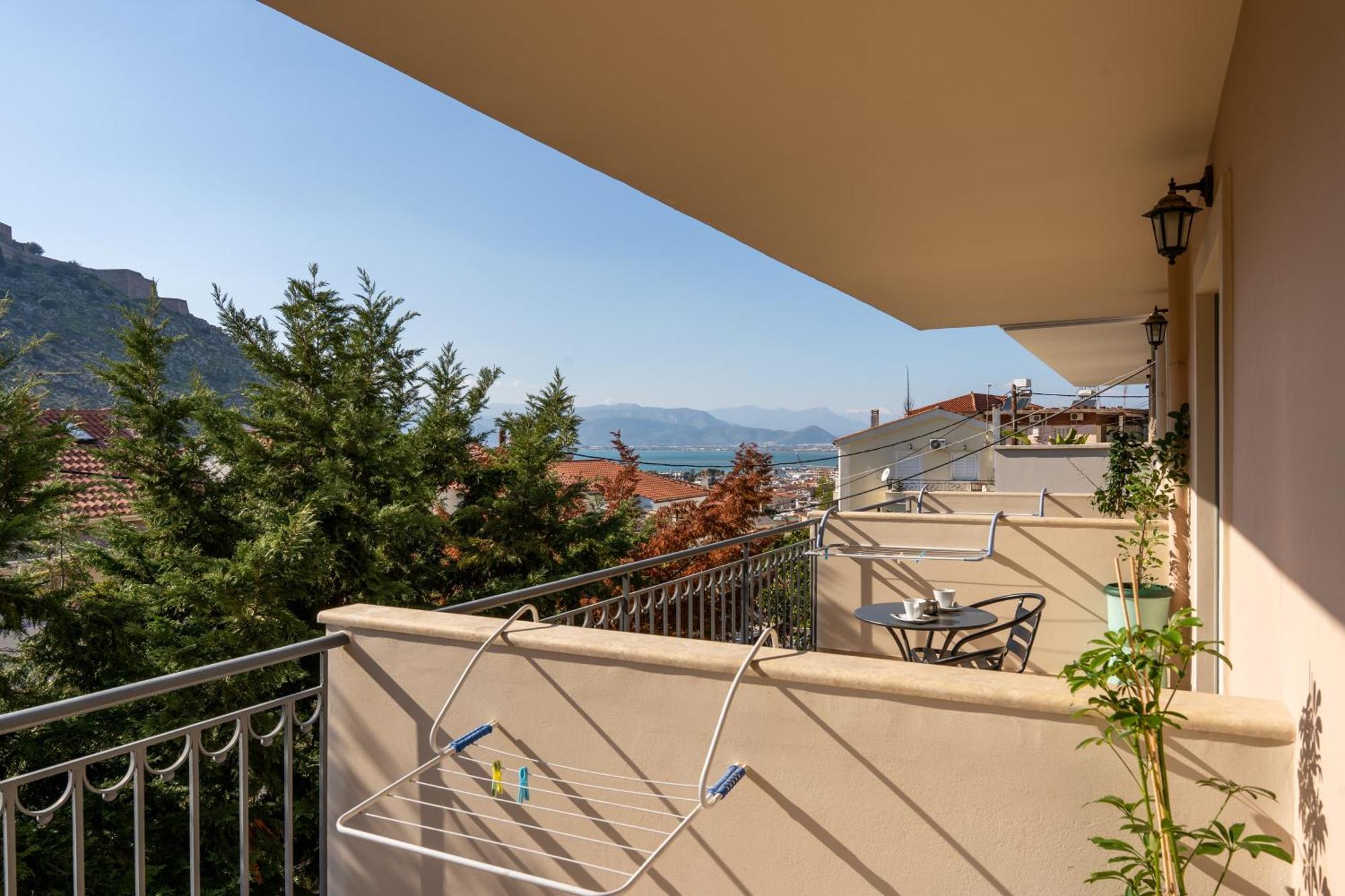 Aerinon Guesthouse Нафплион Экстерьер фото